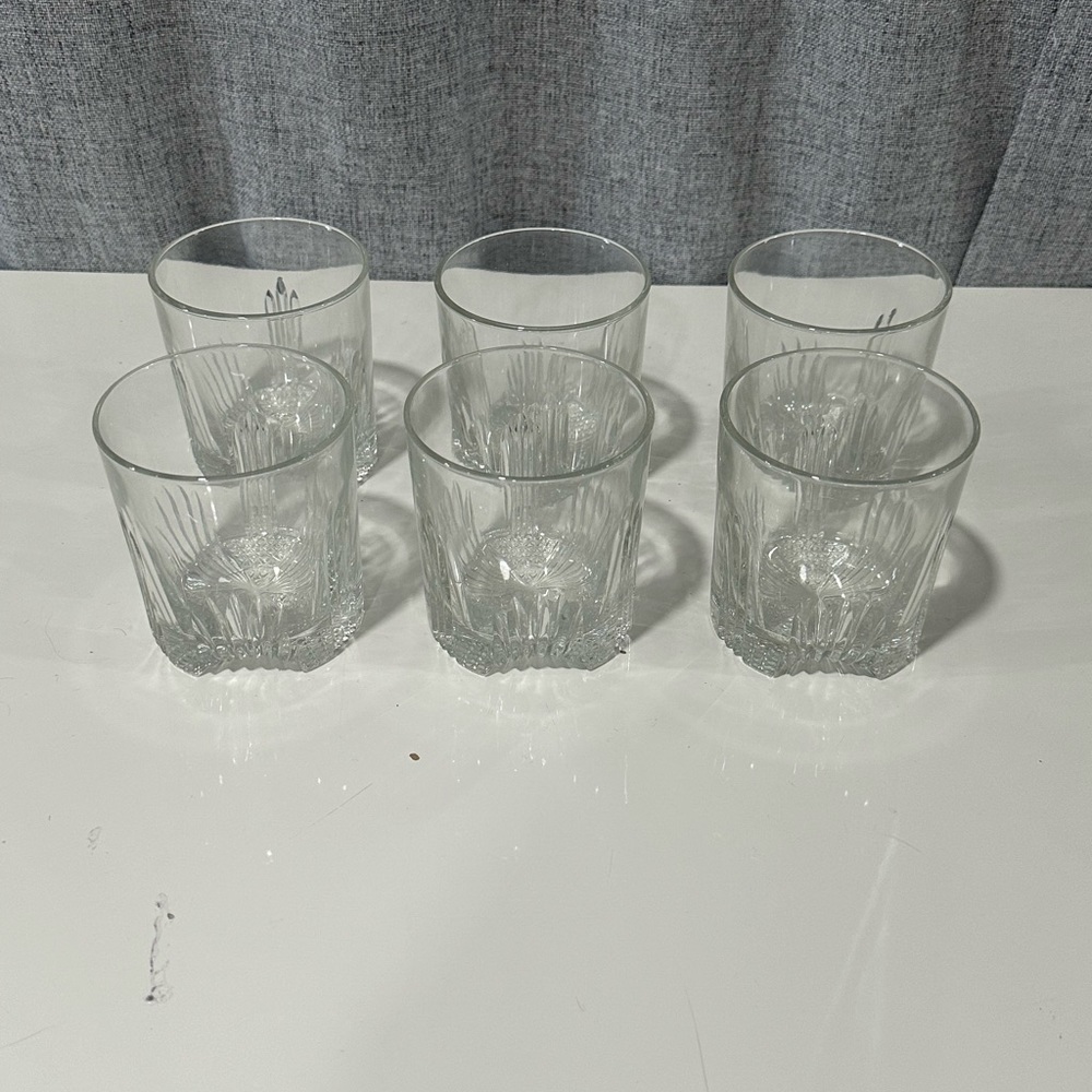 6 bormioli Rocco 9.5 oz clear whisky glasses. NWOT.